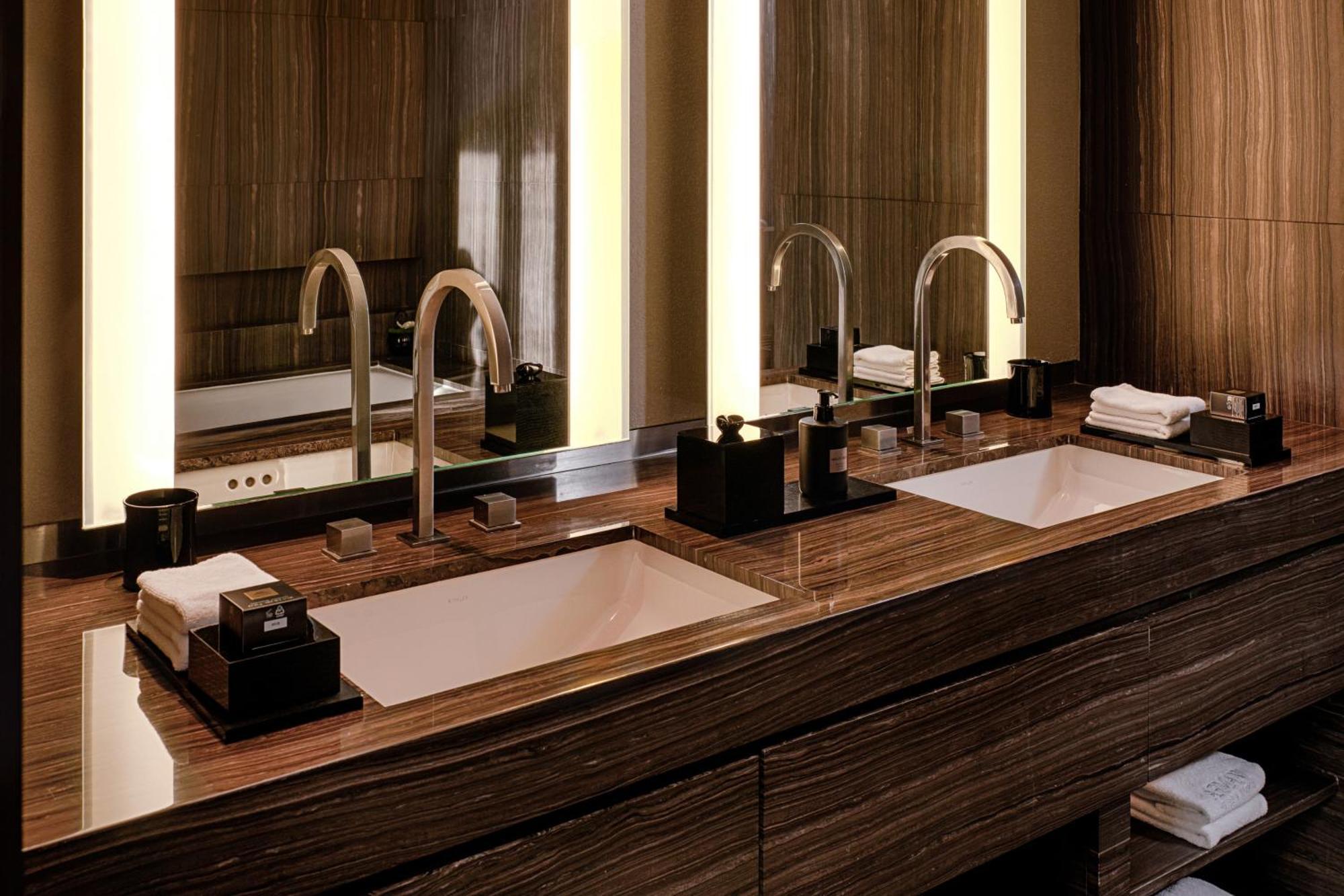 Hotel Armani Dubai, Burj Khalifa 5*