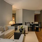 Armani Hotel Dubai, Burj Khalifa