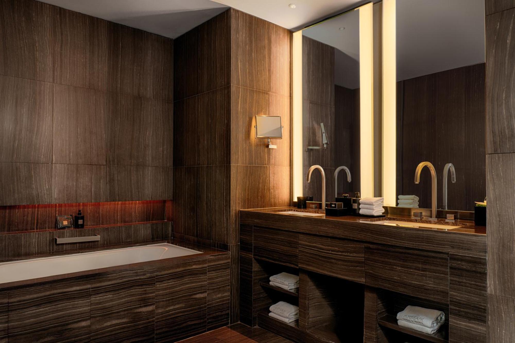 Armani Dubai, Burj Khalifa Hotel 5*